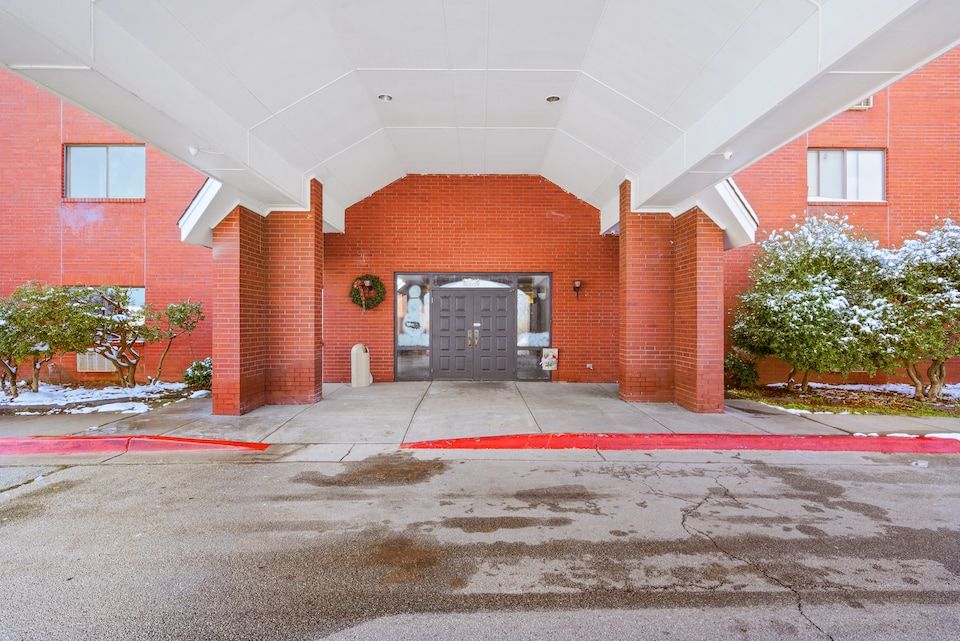 OYO Hotel Edmond University of Central Oklahoma