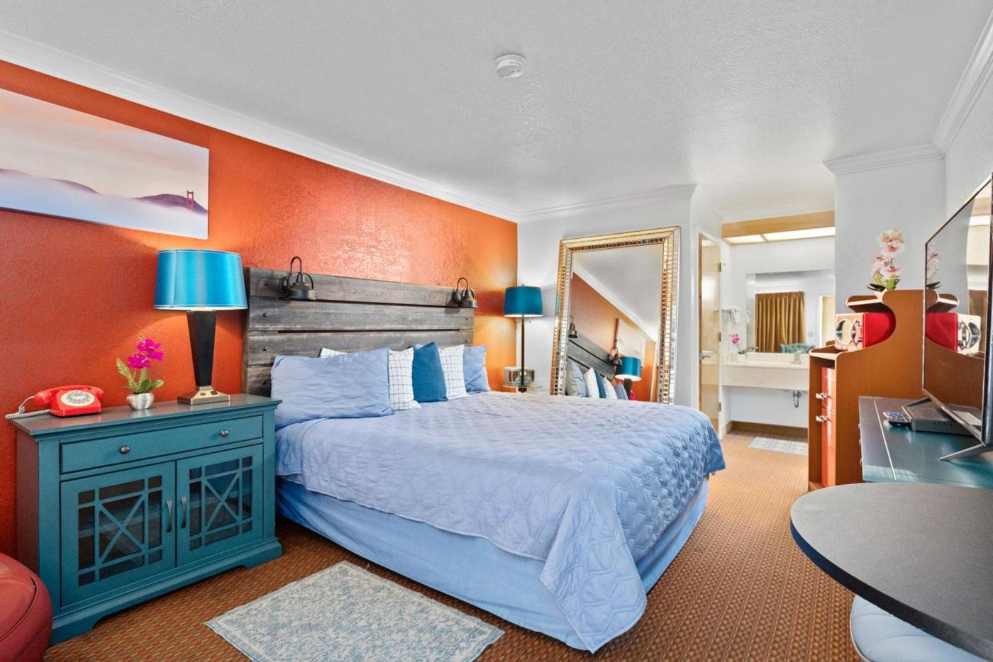 Americana Inn Motel