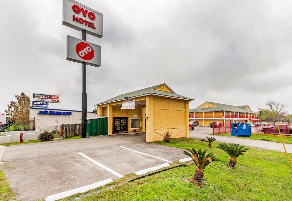 OYO Hotel San Antonio Lackland