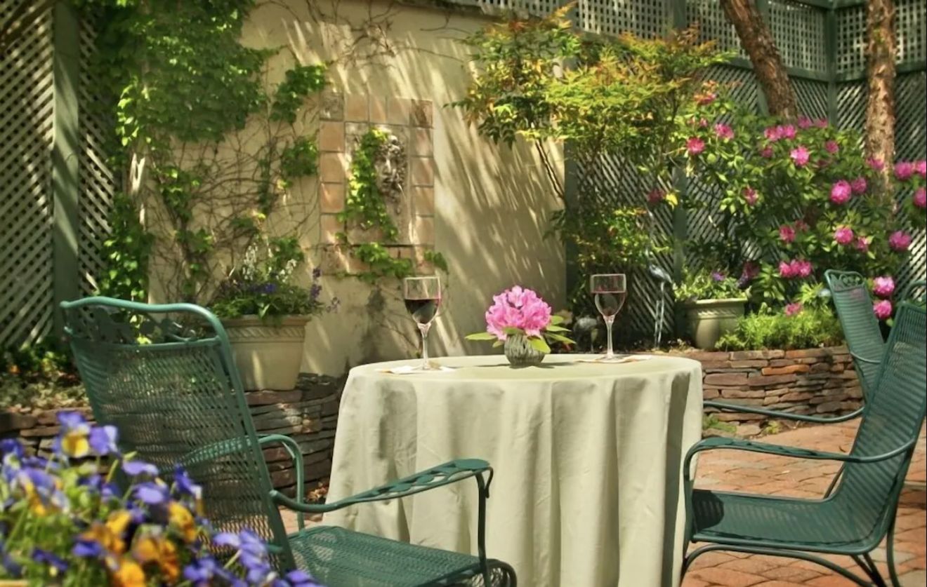 Lambertville House