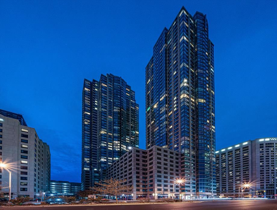 Global Luxury Suites at Newport