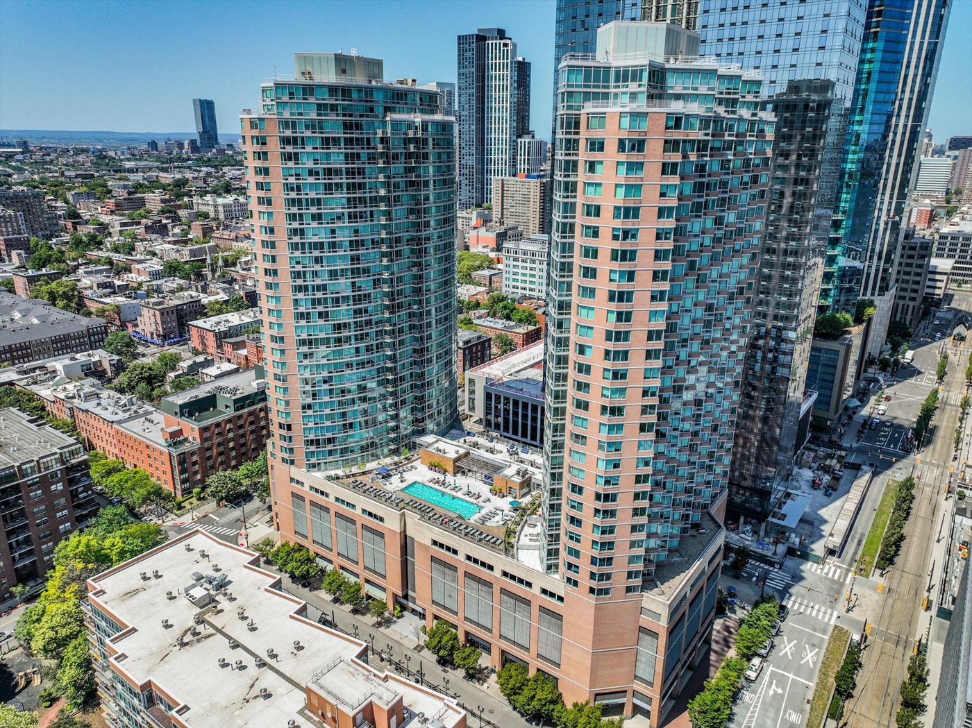 Global Luxury Suites at Newport