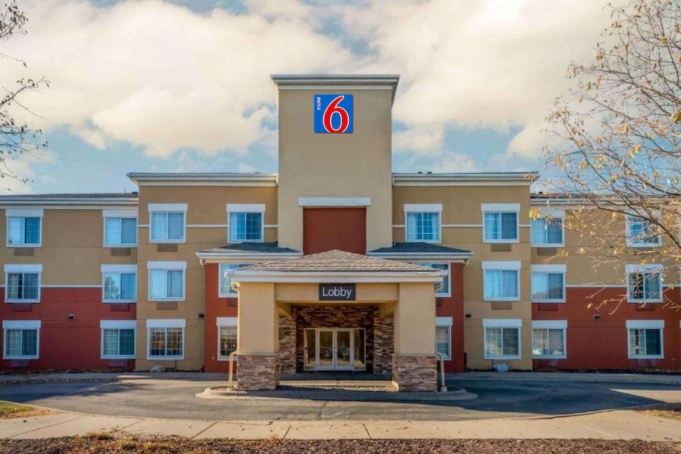 Motel 6 Suites Minneapolis Airport Eagan North MN