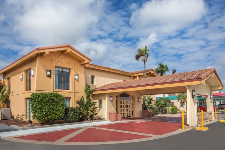 Baymont by Wyndham Fort Myers Central