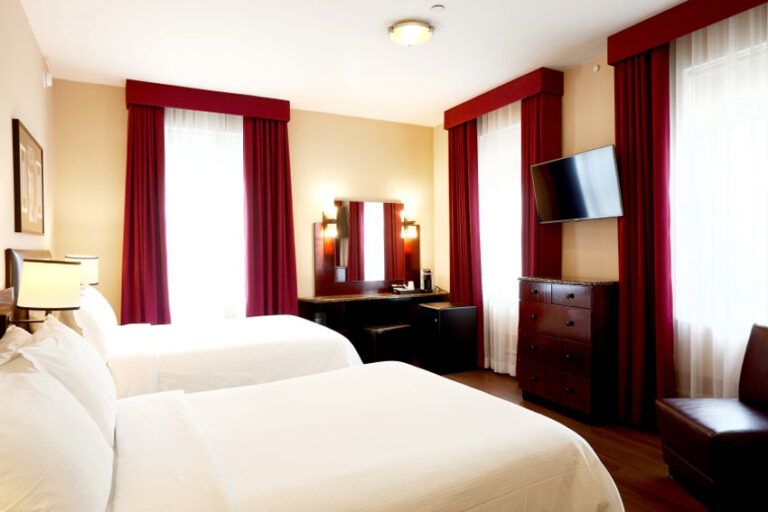 Washington Square Hotel
