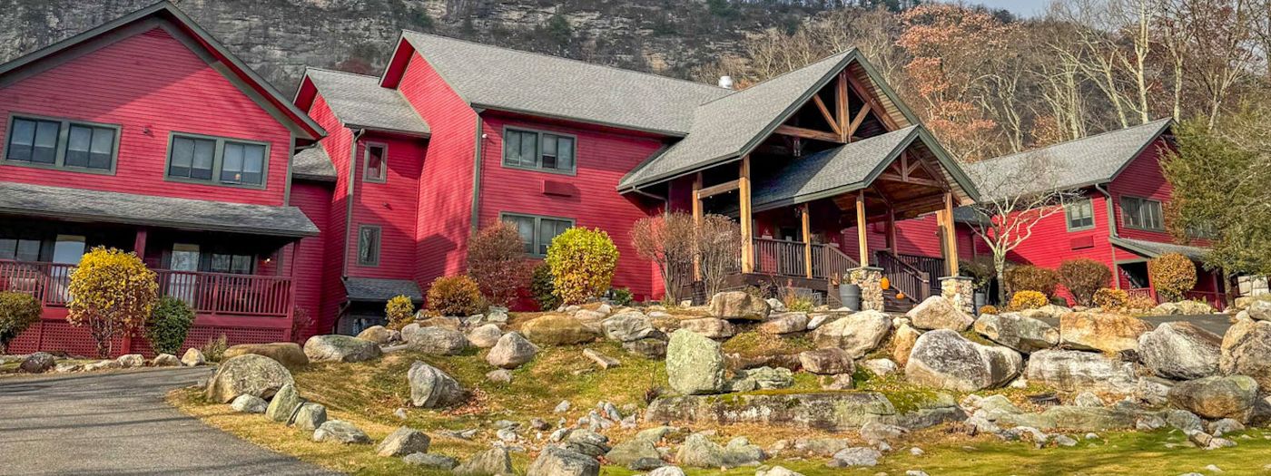 Minnewaska Lodge
