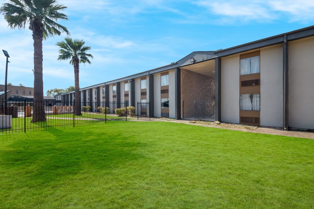 Scottish Inns & Suites