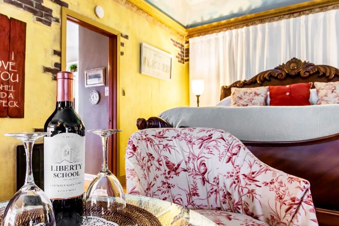 The Old Liberty Schoolhouse B&B