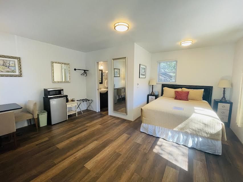Riverfront Lodging