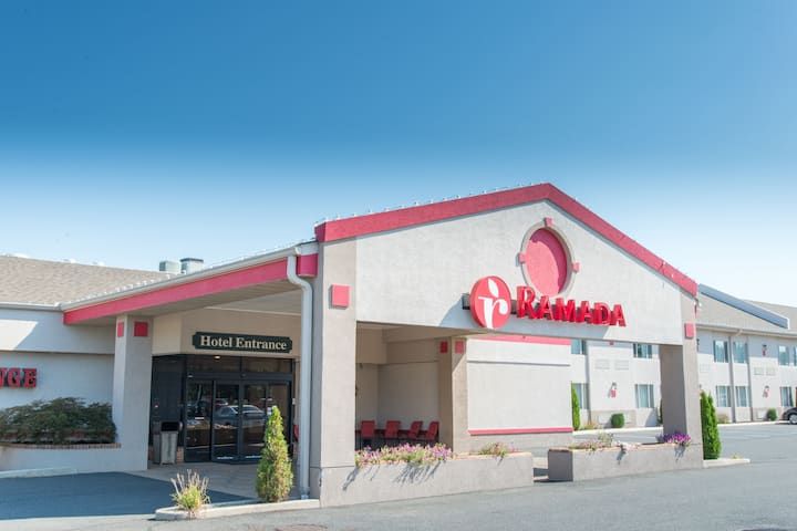 Ramada Vineland