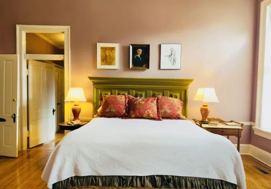 Rothschild-Pound House Inn and Weddings