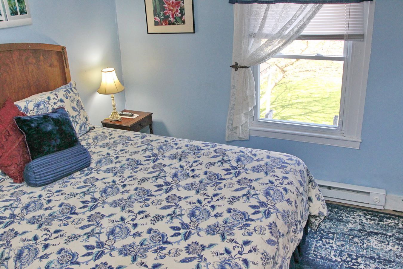 Glass Magnolia Bed and Breakfast