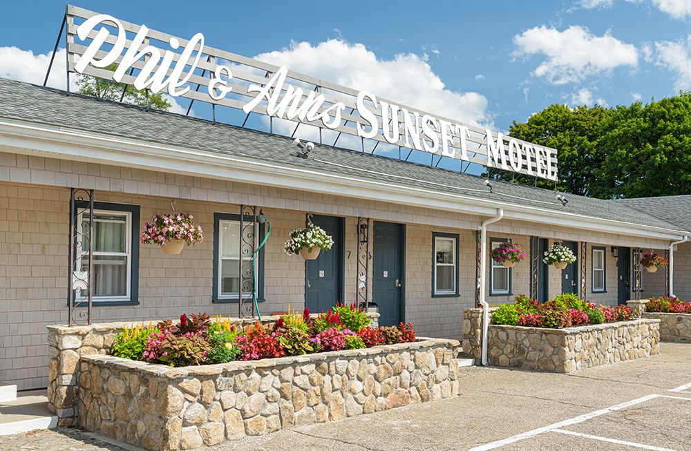 Phil and Ann's Sunset Motel