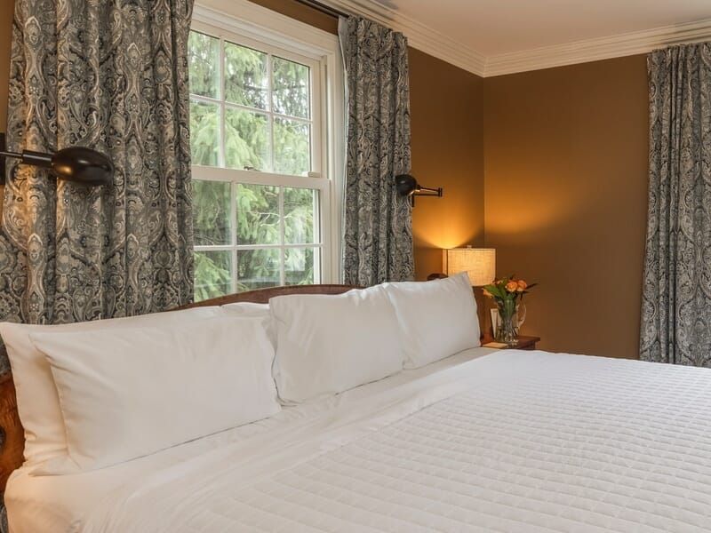 Willis Graves Bed & Breakfast