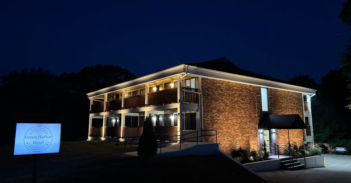 Green Harbor Hotel