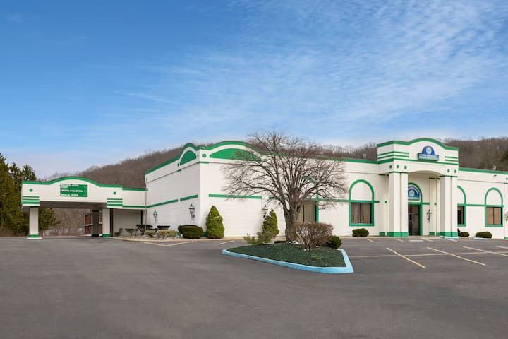Tesla's Ramada by Wyndham