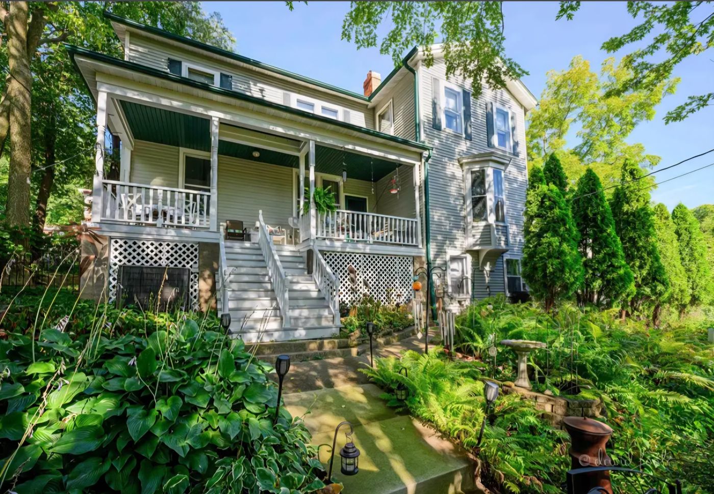 Avery Guest House Bed & Breakfast