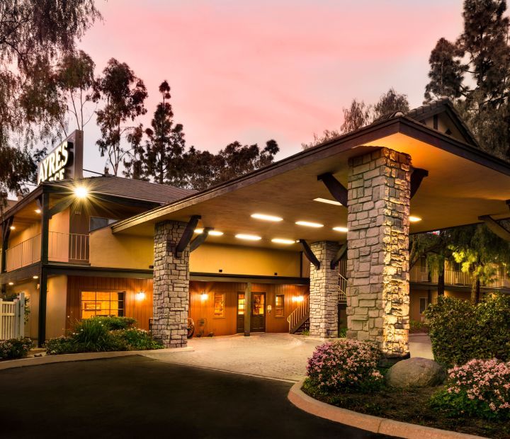 Ayres Lodge Alpine
