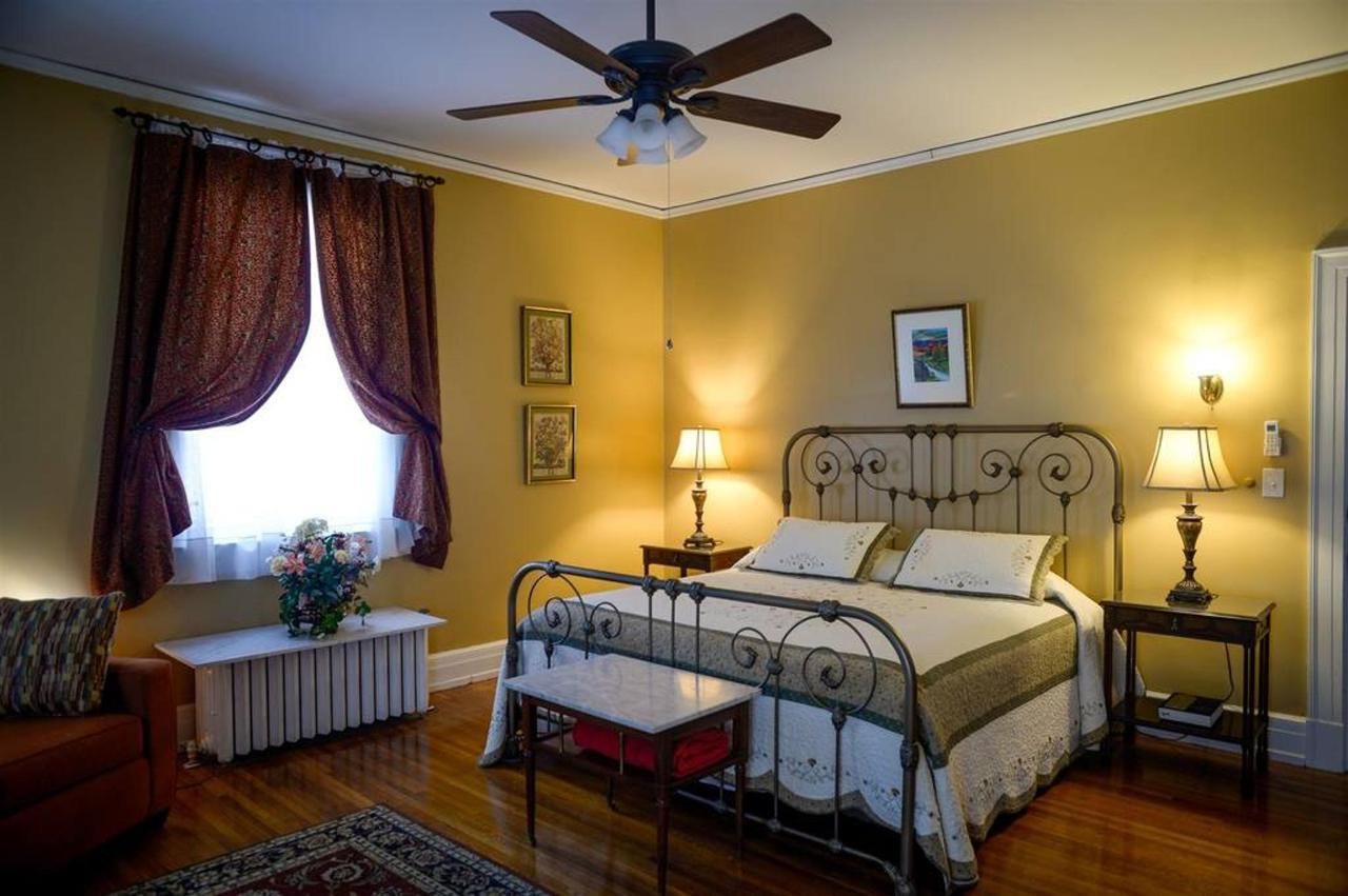 King George Inn Bed & Breakfast