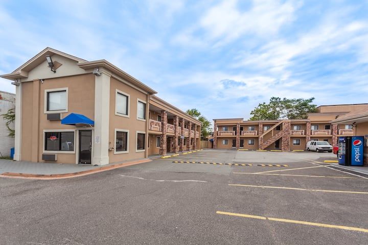 Travelodge South Hackensack
