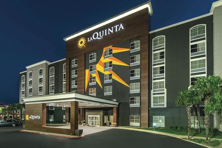 La Quinta Inn & Suites San Antonio Downtown