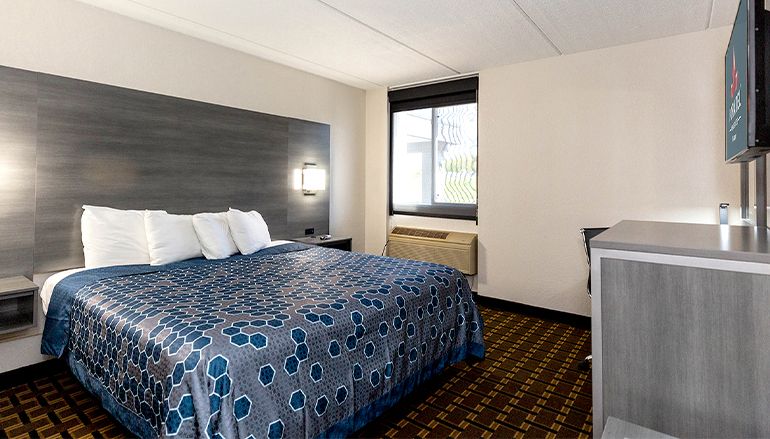 Coratel Inn & Suites