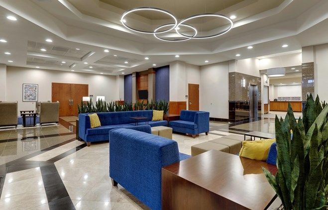 Drury Inn & Suites