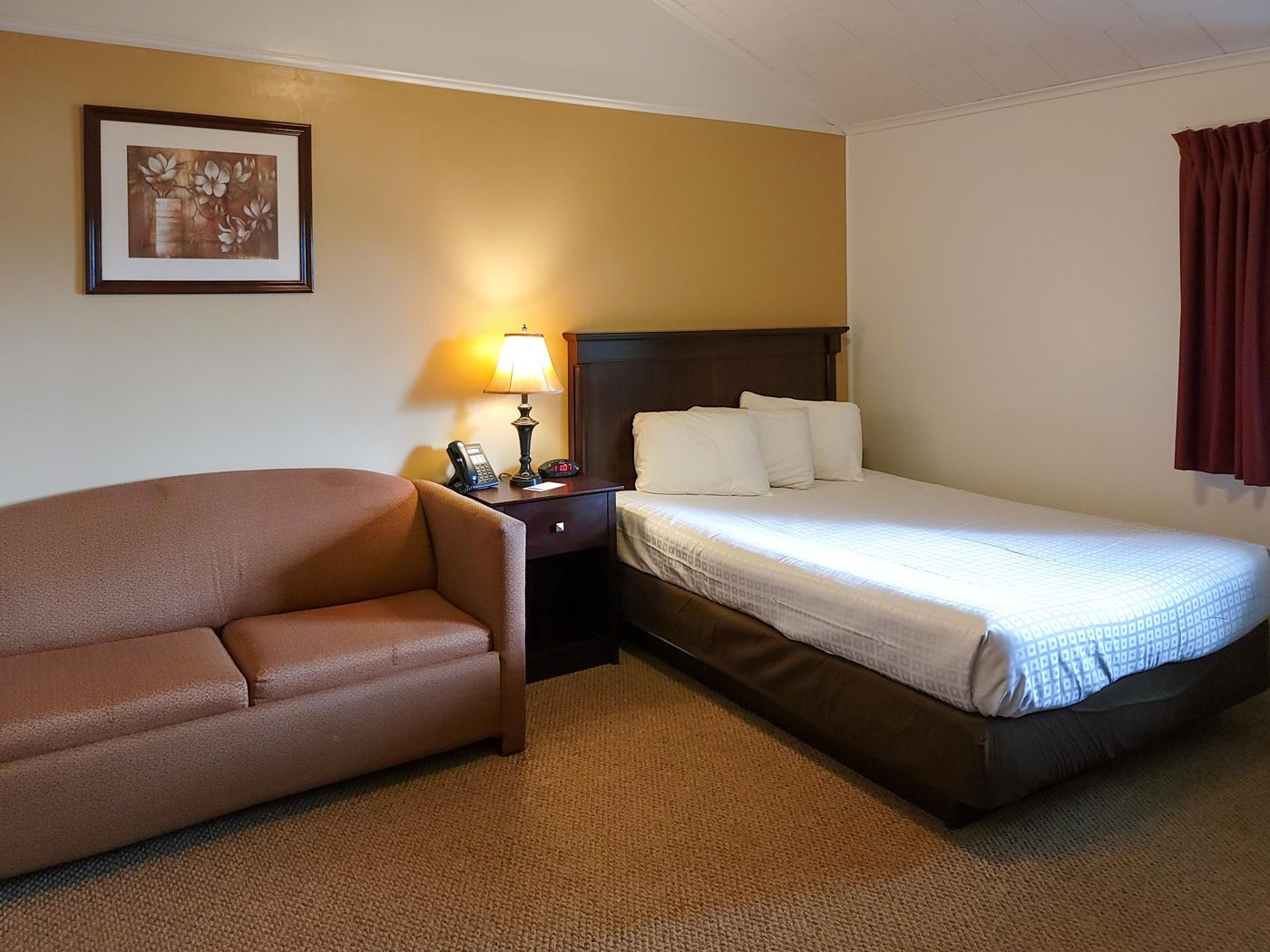 Hickory Grove Motor Inn