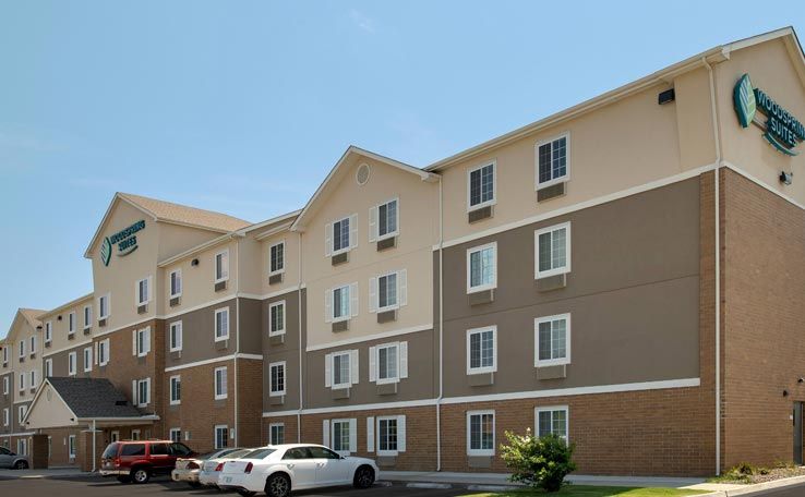 WoodSpring Suites