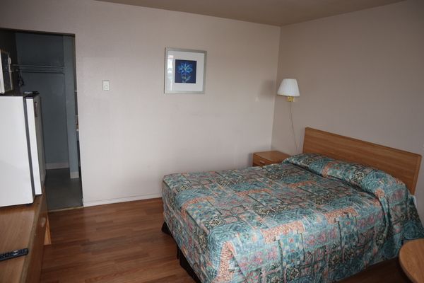 Silver Sands Motel