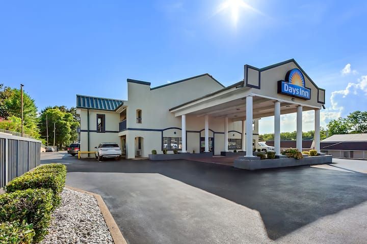 Days Inn by Wyndham Lexington