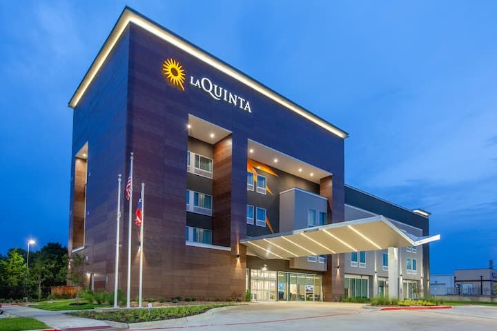 La Quinta Inn & Suites Dallas Duncanville