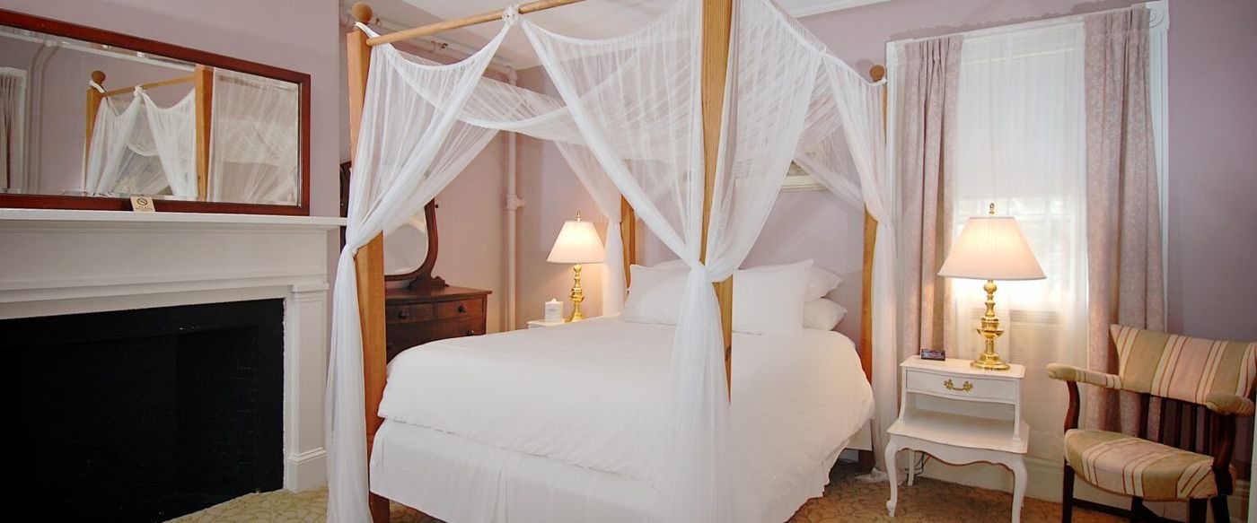 Yankee Peddler Inn