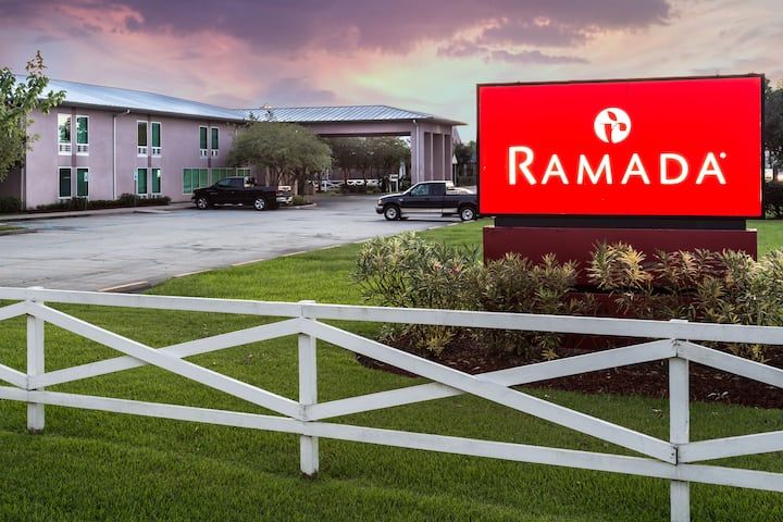 Ramada Luling