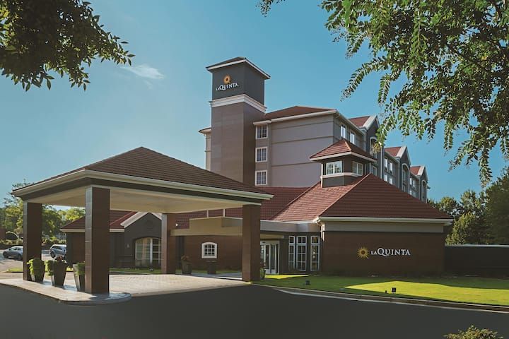 La Quinta Inn & Suites Atlanta Alpharetta