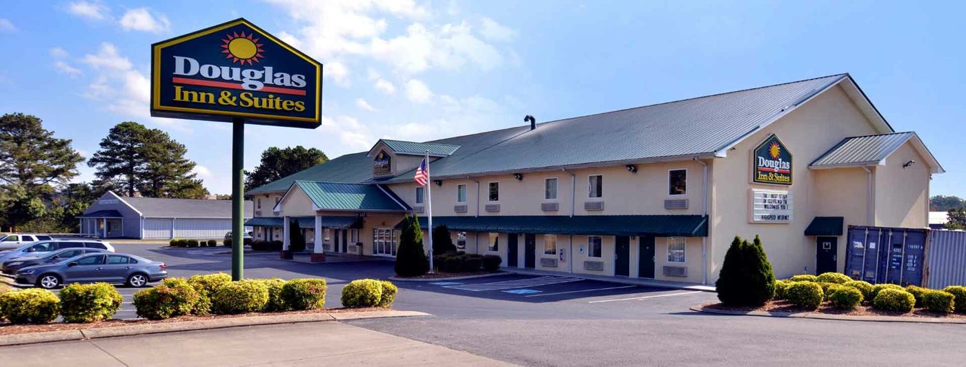 DOUGLAS INN & SUITES NW