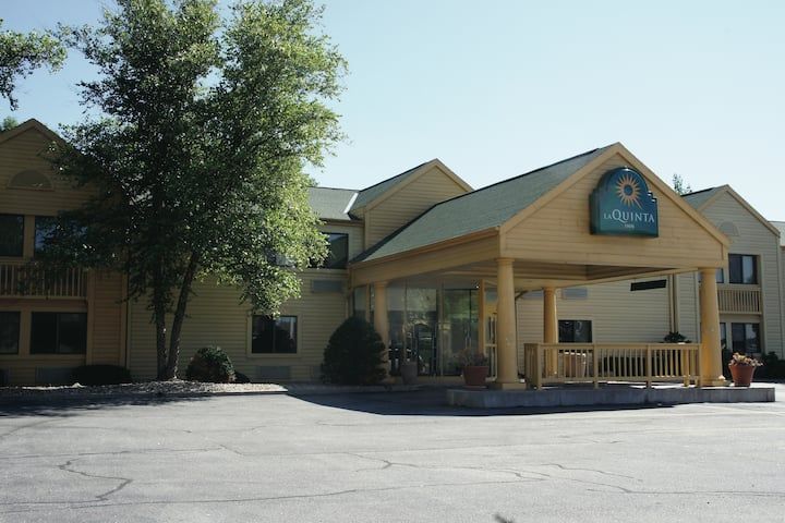 La Quinta Inn Omaha Southwest