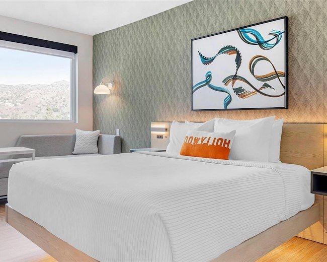 Cambria Hotel Burbank Airport