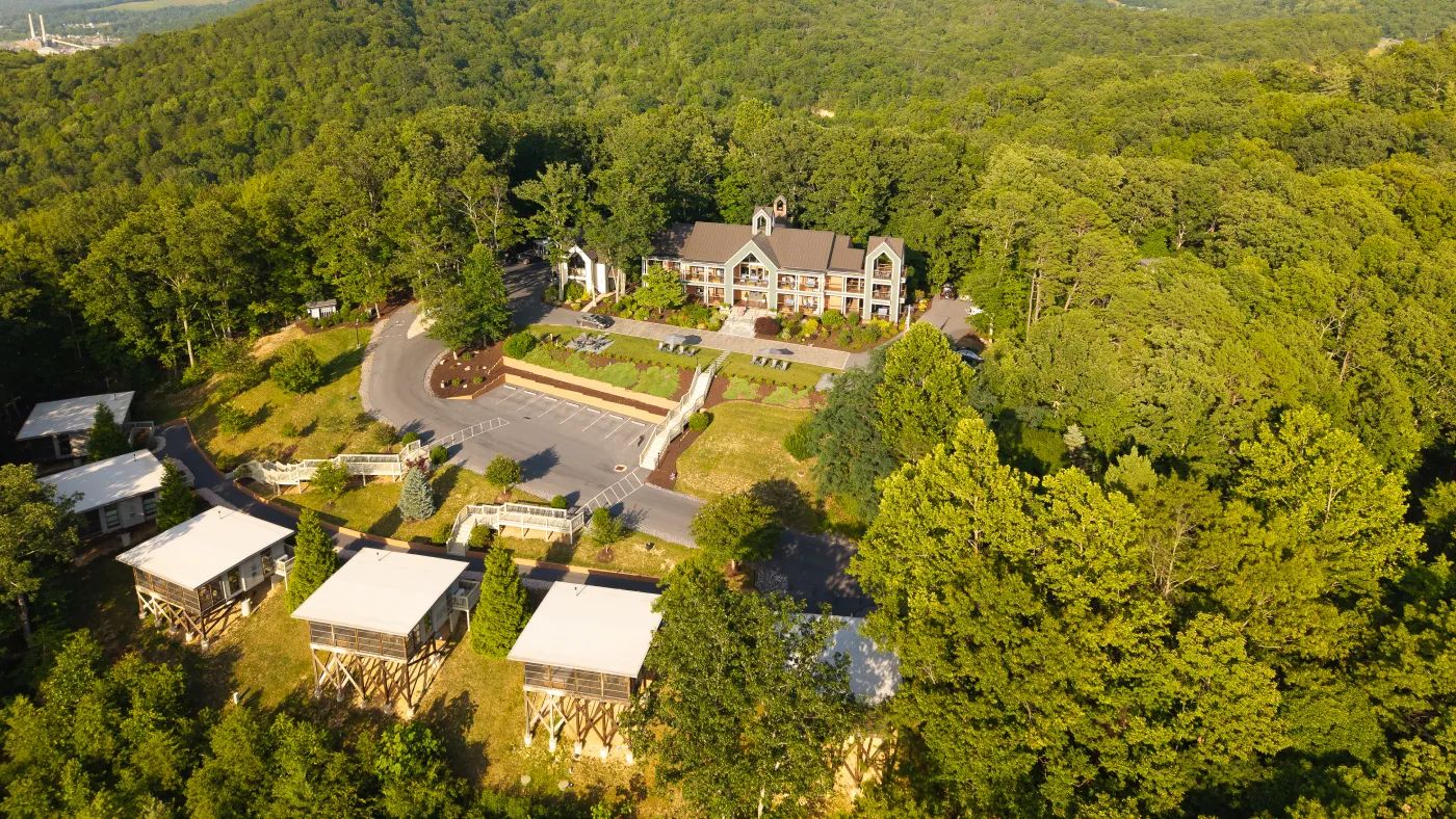 Iris Inn & Cabins