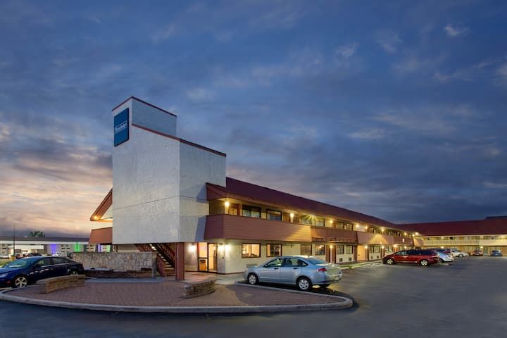Travelodge Chicago - South Holland