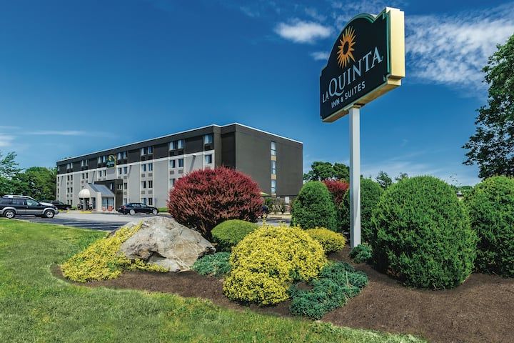 La Quinta Inn & Suites
