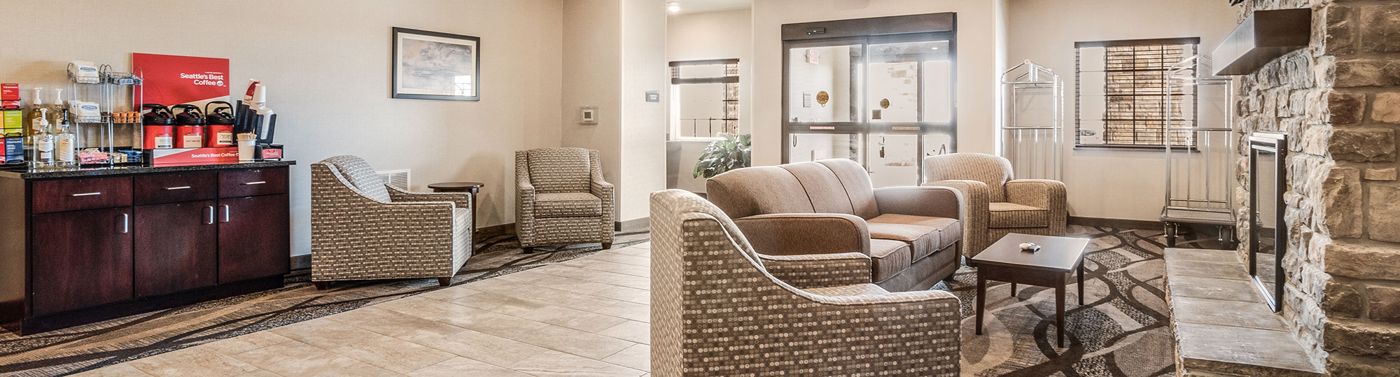 Cobblestone Hotel & Suites - Newport