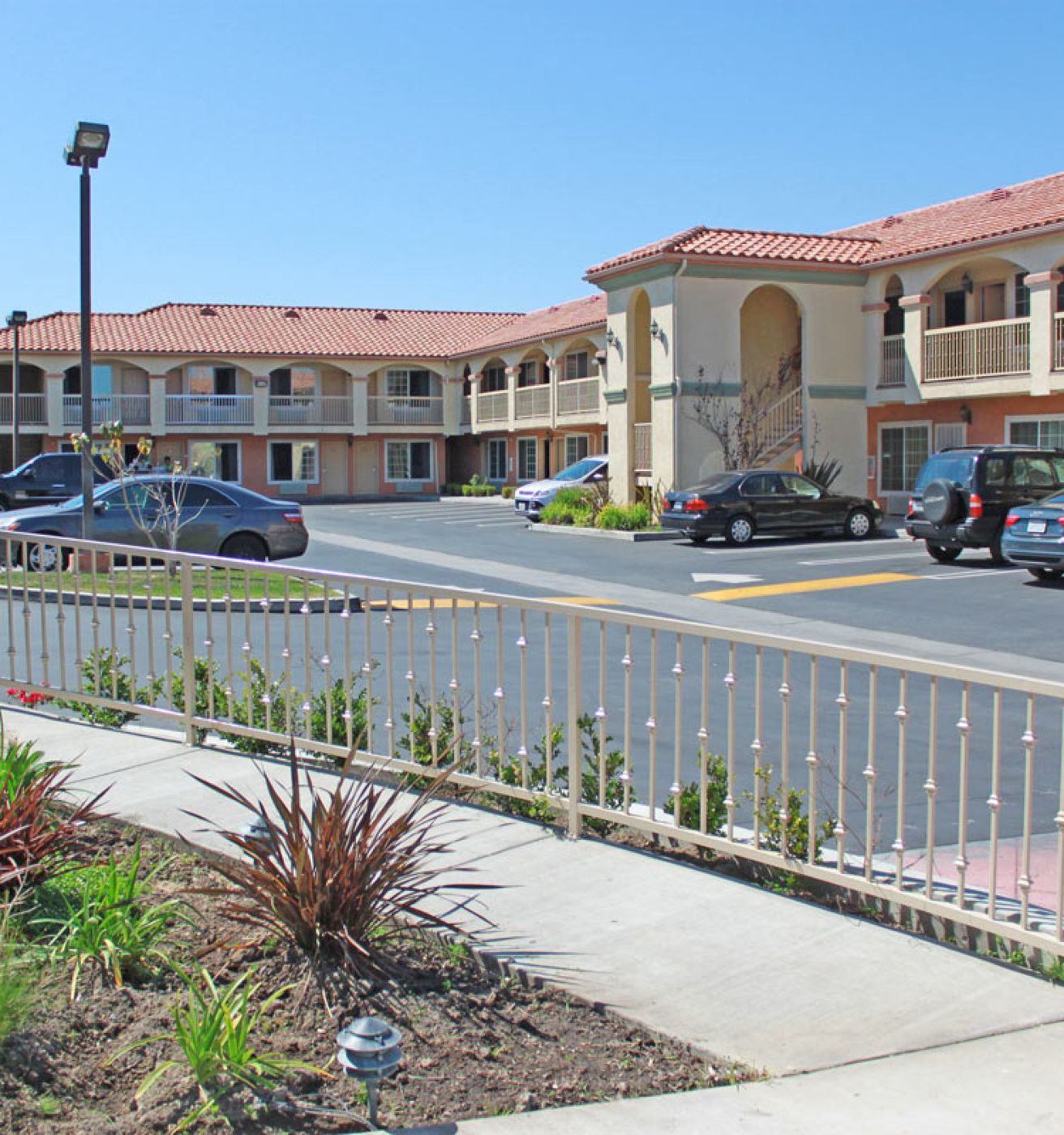 Crystal Inn Suites & Spas - LAX