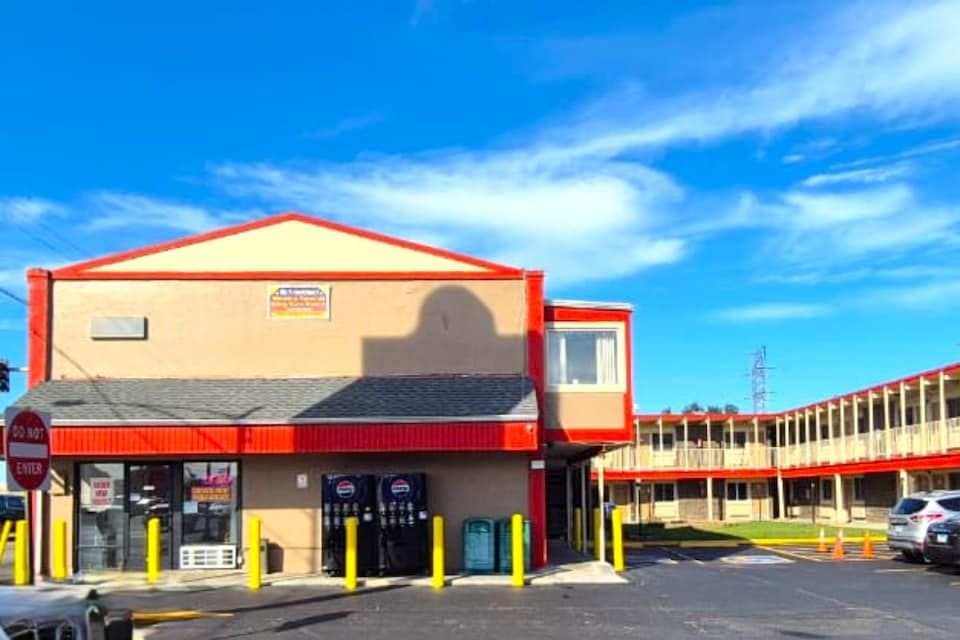 Saratoga Motel