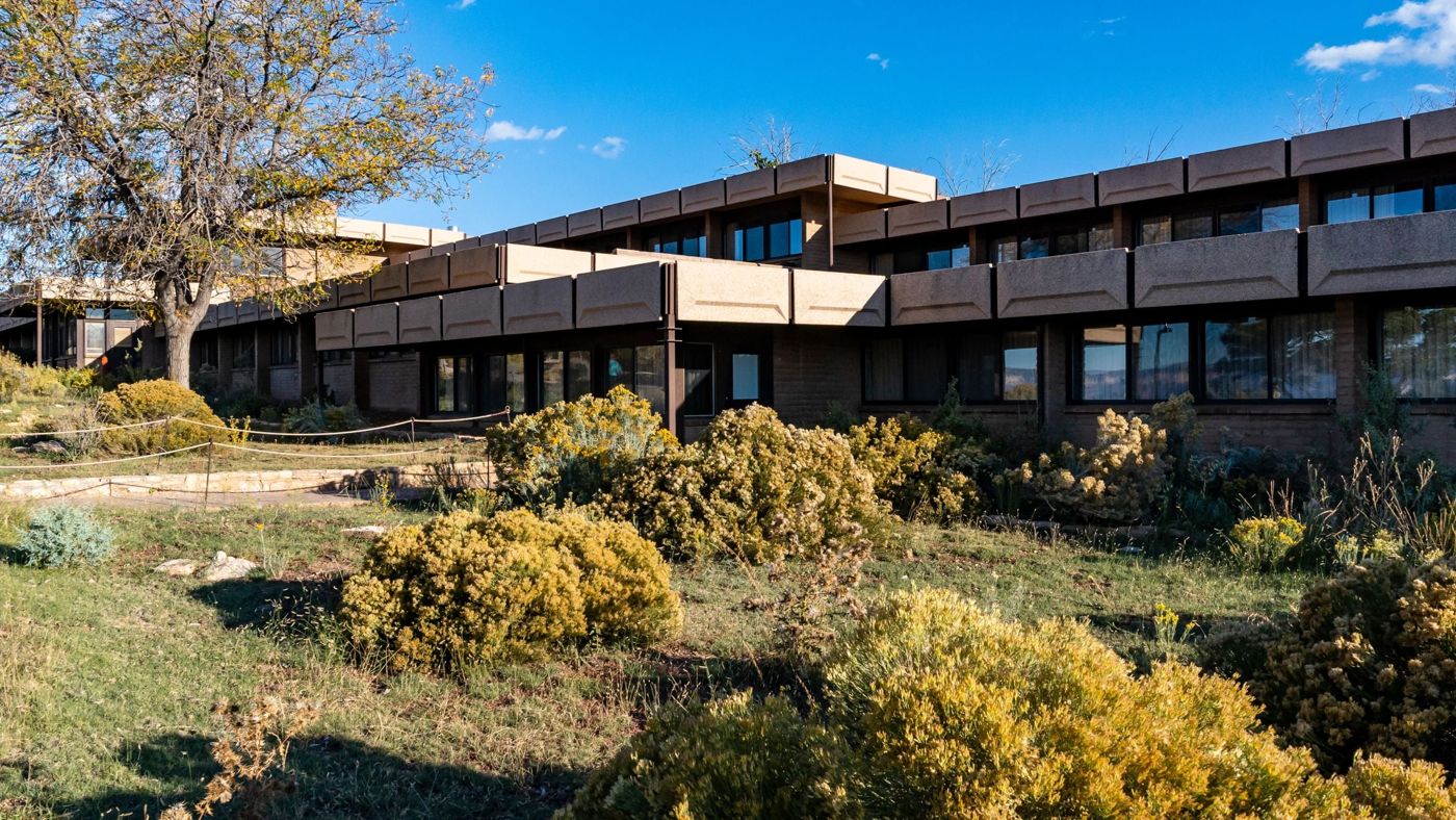 Thunderbird Lodge