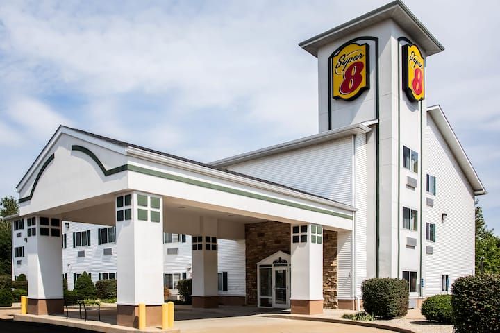 Super 8