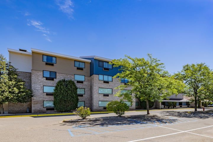 AmericInn by Wyndham Apple Valley