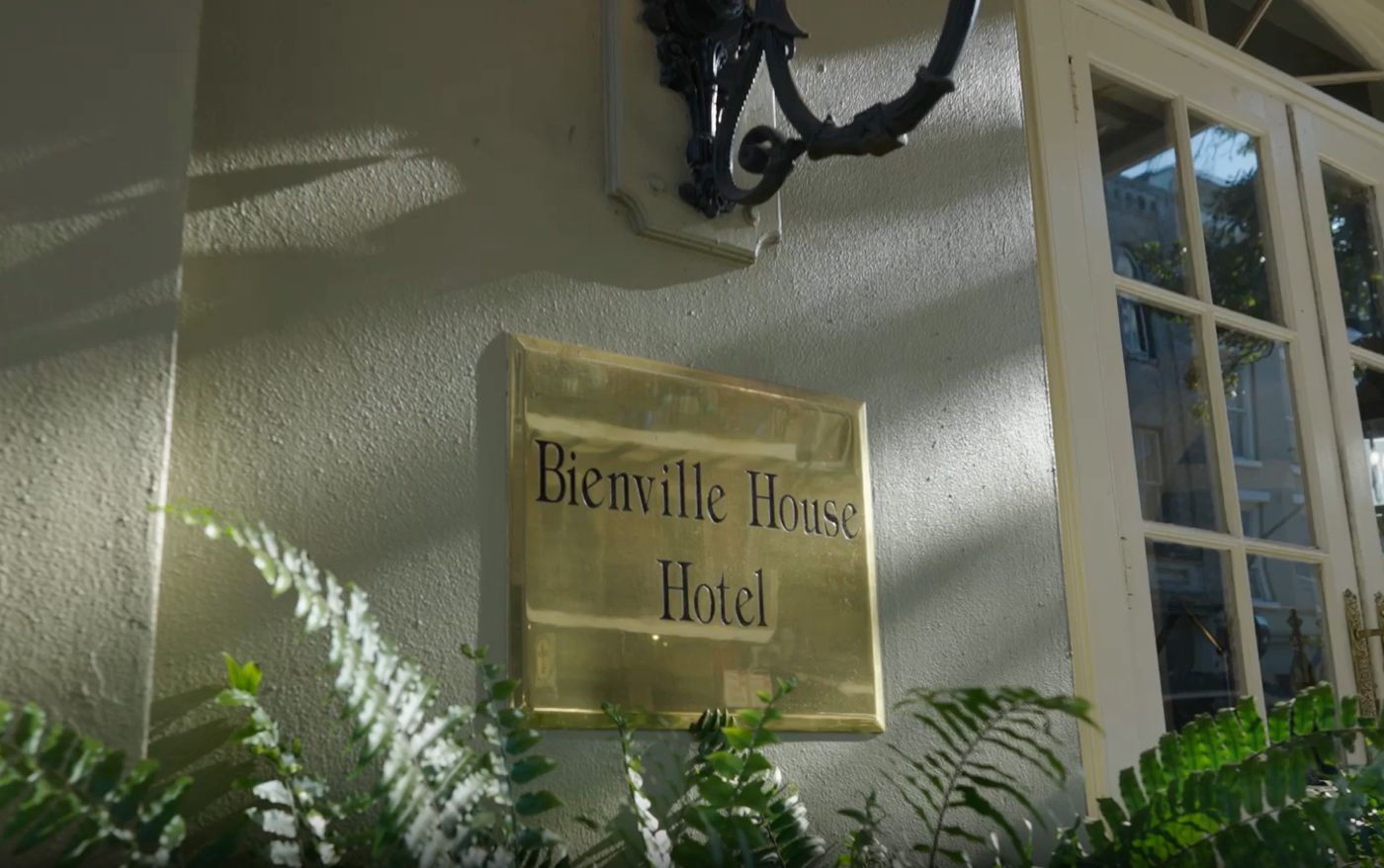 Bienville House Hotel