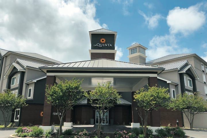 La Quinta Inn & Suites Austin Airport