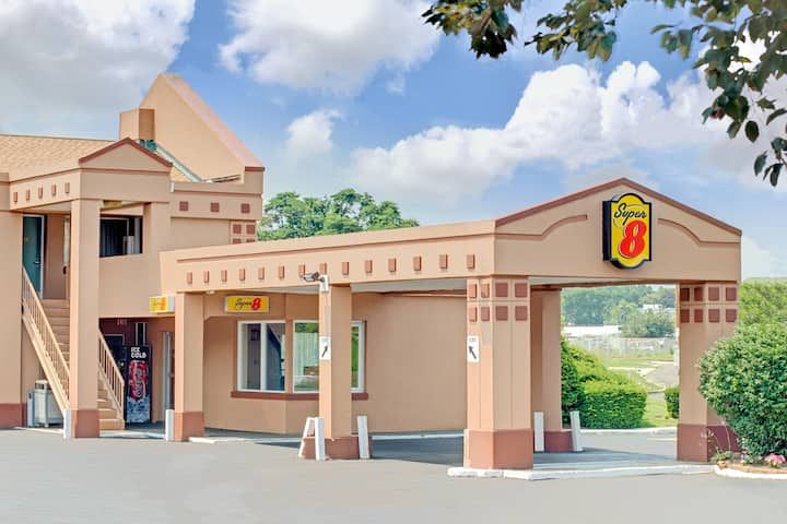Super 8